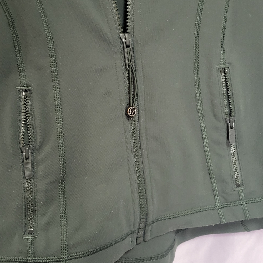 Lululemon Athletica Sage Green Zip-Up - Picture 5 of 9